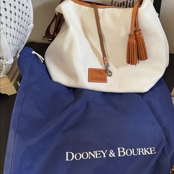 Dooney & Bourke Cream and Tan Shoulder Bag - Picture 9 of 9